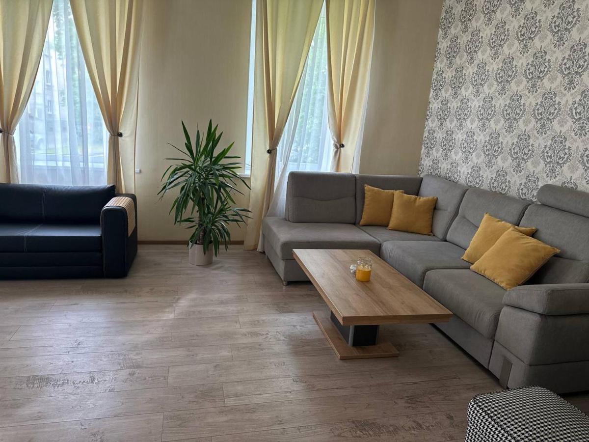 Apartamenti Dvinska Daugavpils Buitenkant foto