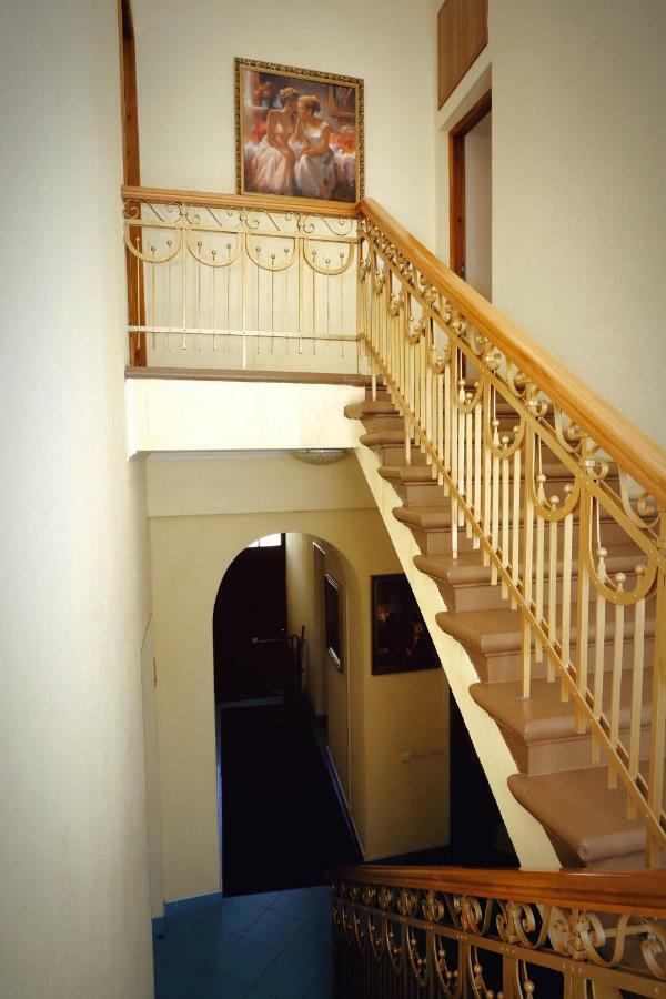 Apartamenti Dvinska Daugavpils Buitenkant foto